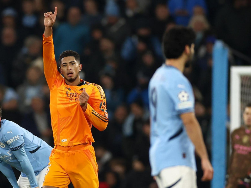 Bellingham celebra el 2-3 en el Manchester City - Real Madrid
