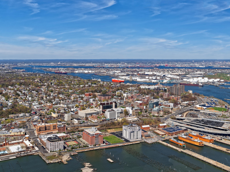 Vista aérea del puerto de Newark en Bayonne