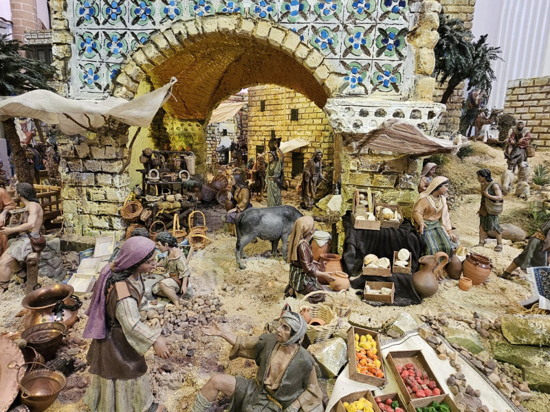 La mayoría de las 270 figuras que componen aproximadamente el belén molinés son del gran artista José Luis Mayo Lebrija