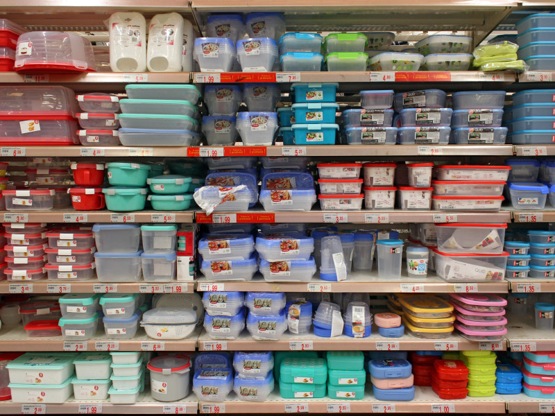 Punto de venta de tuppers en un supermercado