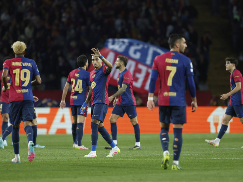 Los futbolistas del Barcelona celebran el empate contra el Inter de Milán